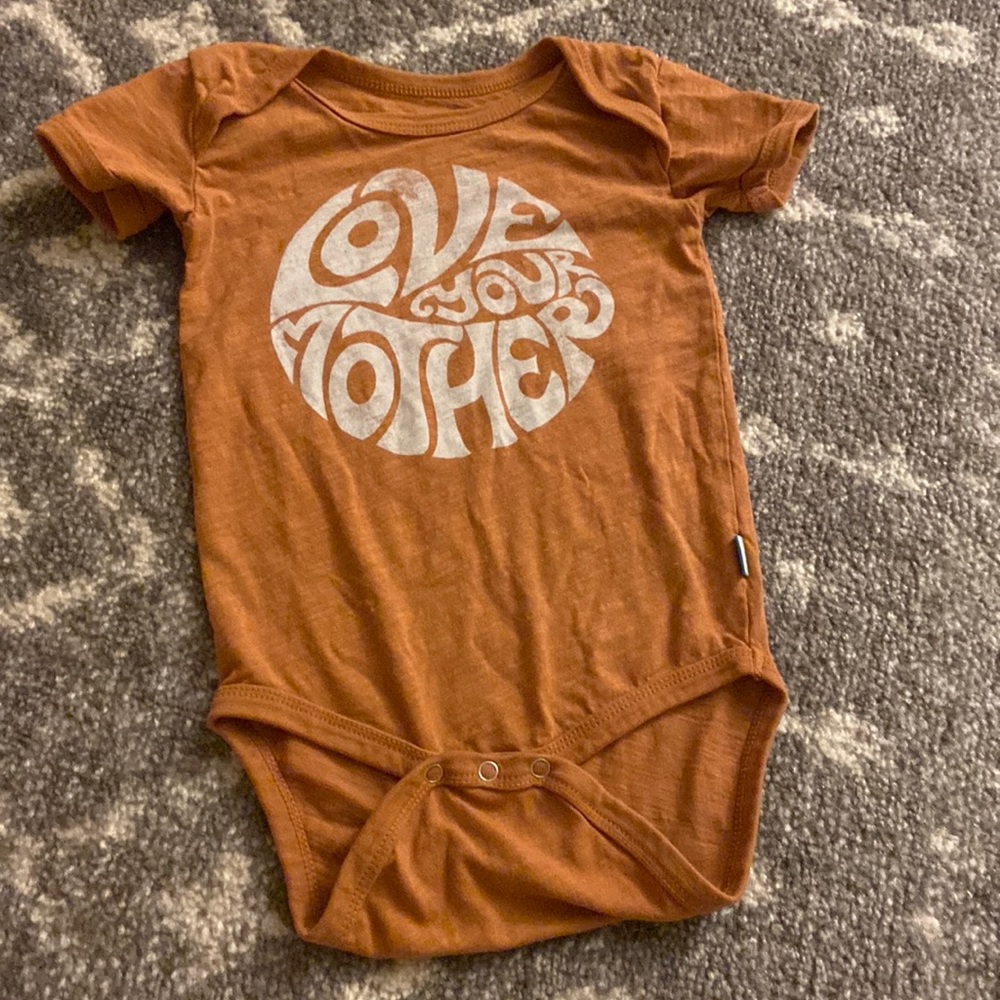 18 mo. EUC cotton onesie.